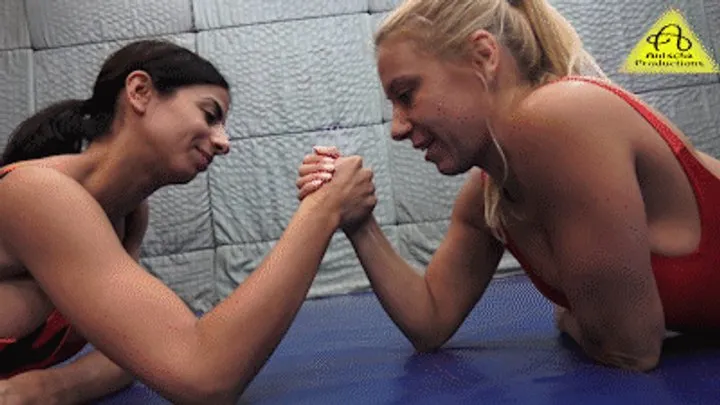 Antschas Wrestling And Fetish Store - Armwrestling Nikki vs Tanya Antschas Wrestling And Fetish Store - Armwrestling Nikki vs Tanya